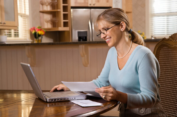 Using your computer computer keeps business organized
